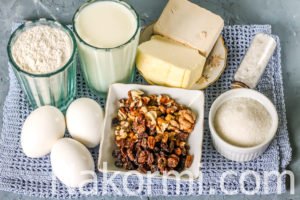 Кулич с орехами и изюмом Кулич с орехами и изюмом