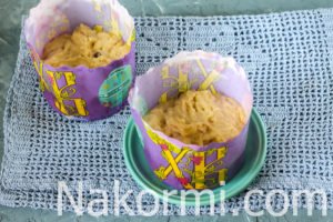 Кулич с орехами и изюмом Кулич с орехами и изюмом