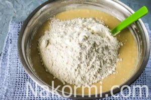 Кулич с орехами и изюмом Кулич с орехами и изюмом